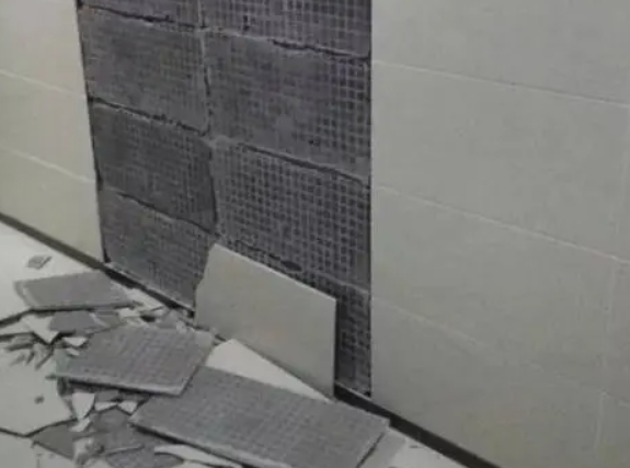 镇雄瓷砖空鼓维修公司分享下镇雄墙砖松动维修的知识